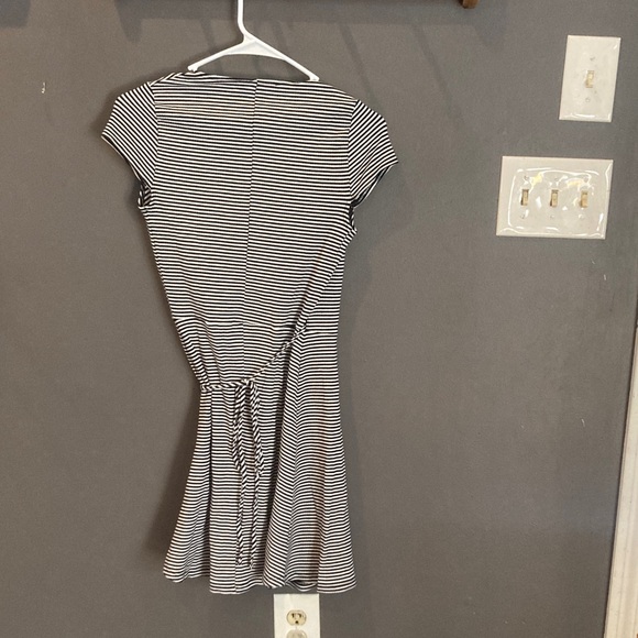 Reformation NWT Tulip dress black and white striped sexy size XS - Picture 5 of 9